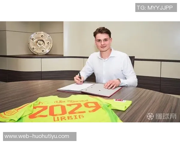 拜仁对乌尔比希的恢复表示乐观期待他在一月重返赛场 拜仁对乌尔比希的恢复表示乐观期待他在一月重返赛场