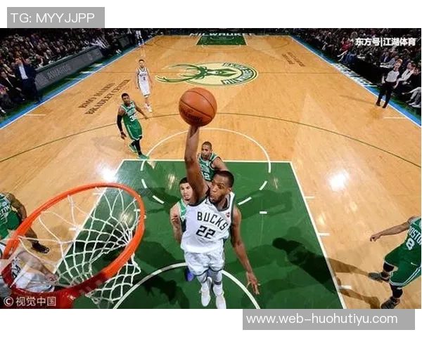 三球短暂出战15分钟高效表现三分球命中率50贡献11分2篮板3助攻